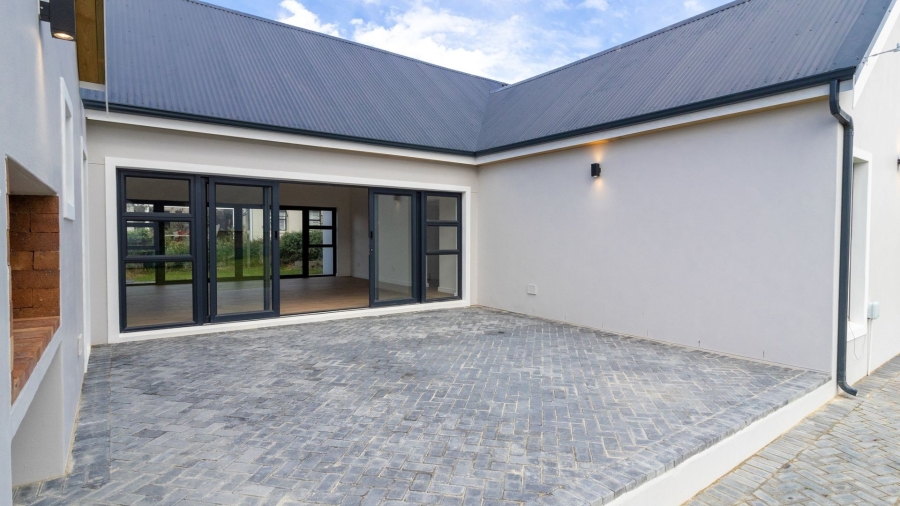 3 Bedroom Property for Sale in Stanford Western Cape